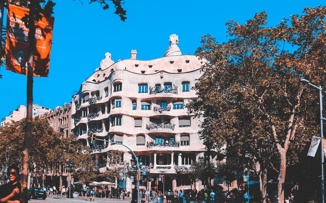 College Instructor Salary in Barcelona 2026: Pay Scales & Career Growth - comprehensive 2026 data and analysis