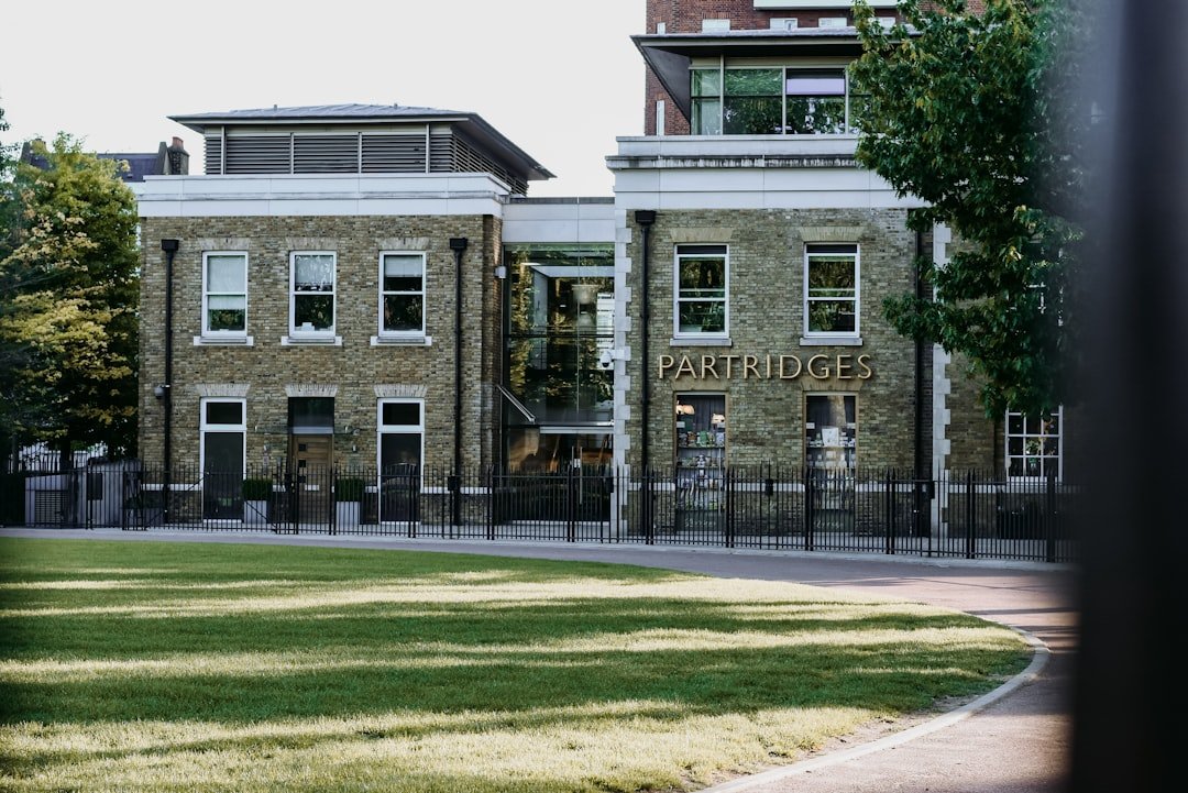 Math Teacher Salary in London 2026 - comprehensive 2026 data and analysis